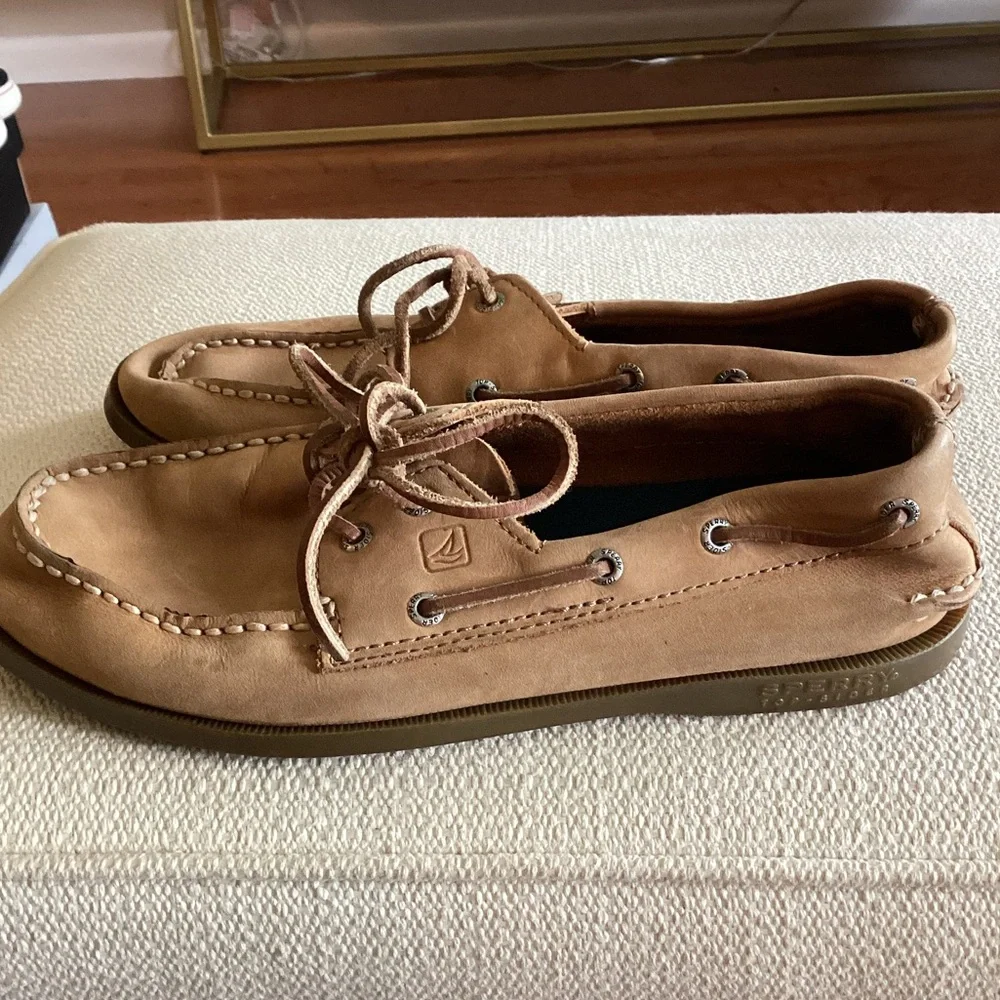 Sperry Sahara boat shoes boys 5.5 Y